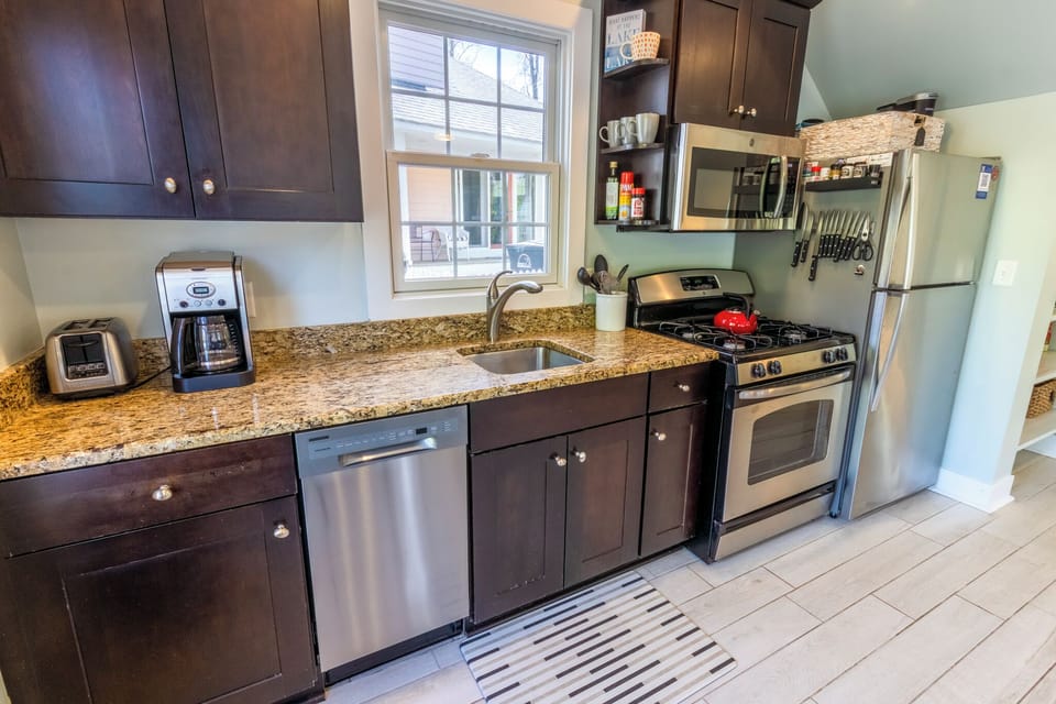 Main Level | Kitchen