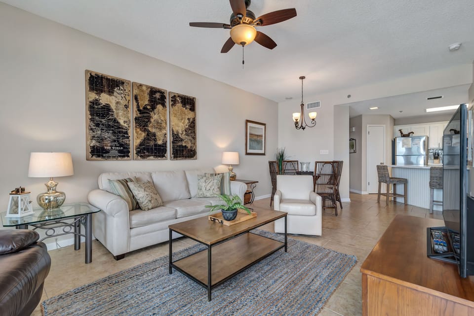 Open Plan Living Space  with Plenty of Comfortable Seating