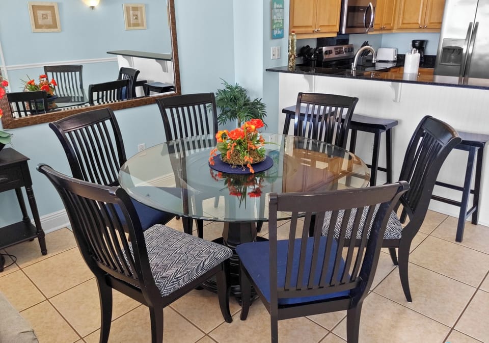 Summer Place #207 Dining Area