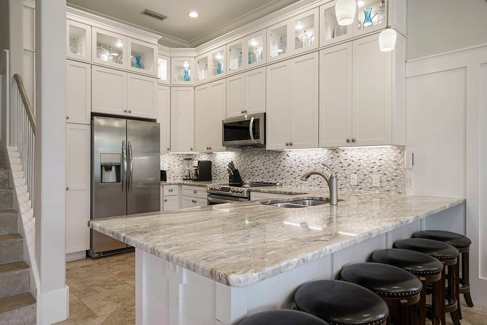 Costa del Mar - Destiny by the Sea - Kitchen