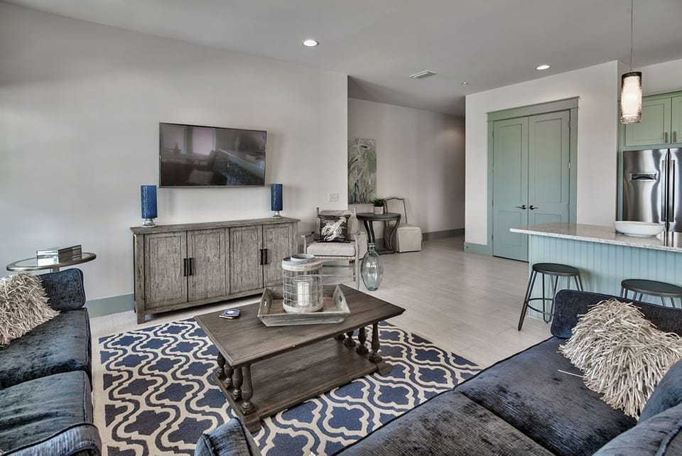 Luna Plata - Destin - Living Room