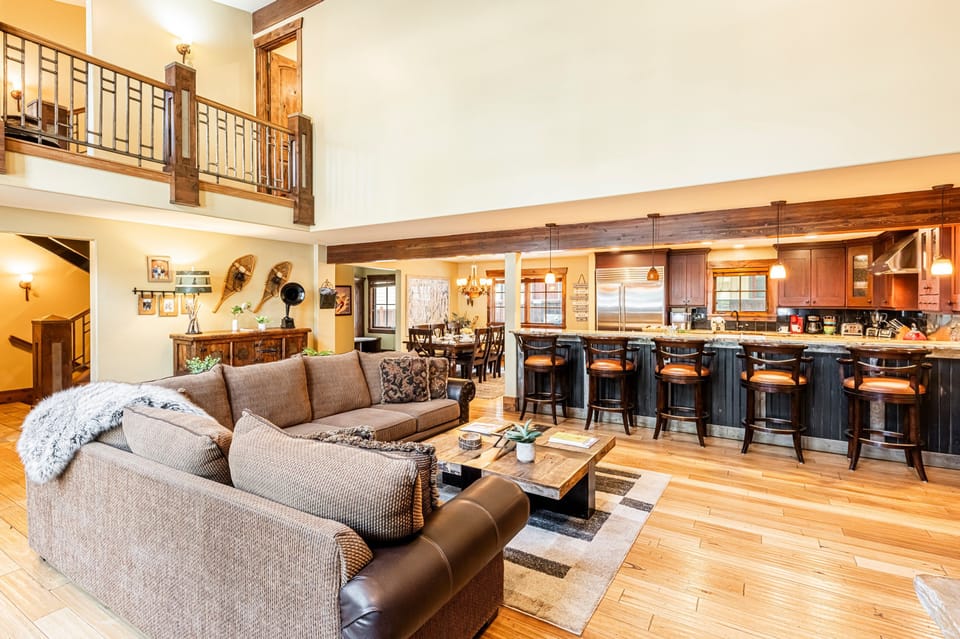 Great Room Living Area - Fireplace, Vaulted Ceilings, Smart TV