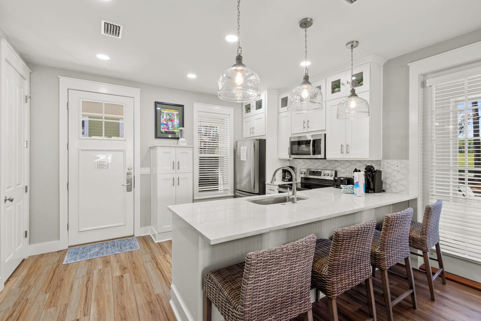 1291 Laurel Way