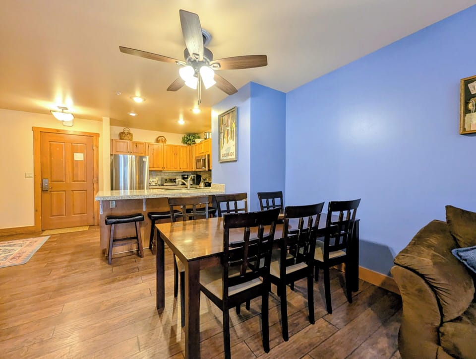 Dining table perfect for a family dinner