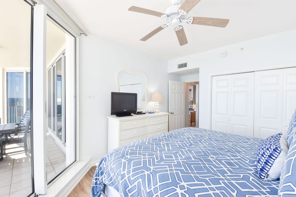 Silver Beach Towers West 1202 - Guest Bedroom