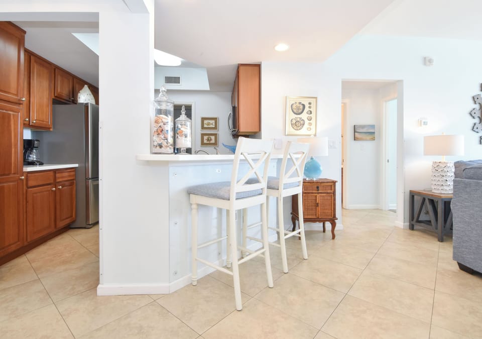 Silver Beach Towers West 1202 - Breakfast Bar