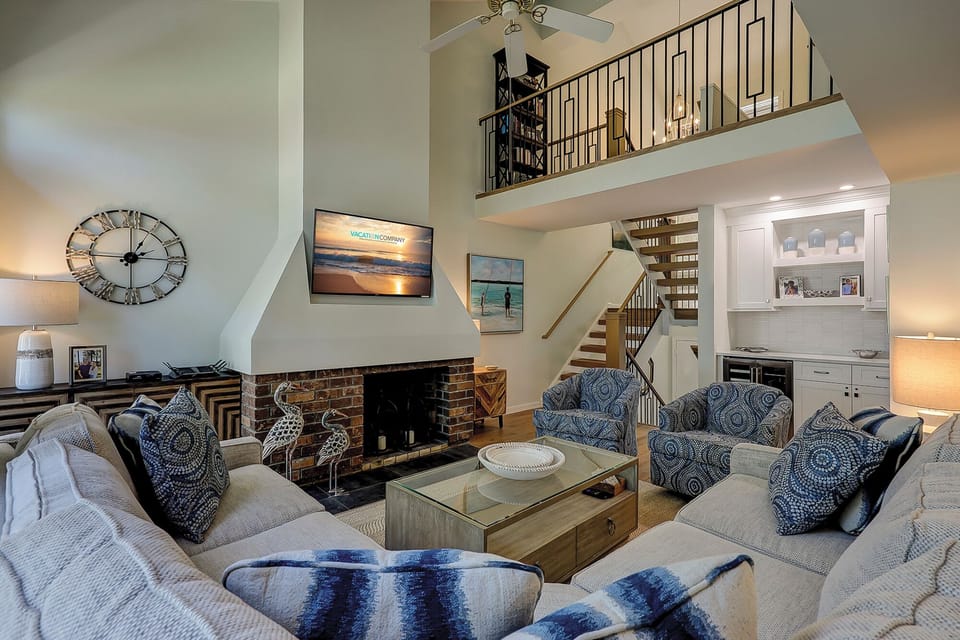 2nd Floor Main Living Area