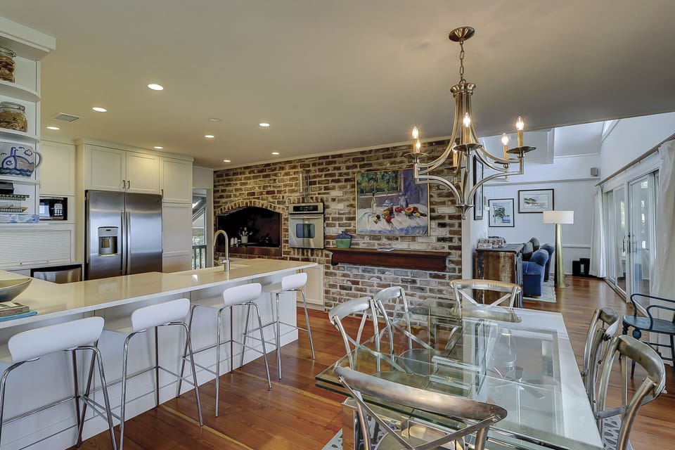 Dining/Kitchen