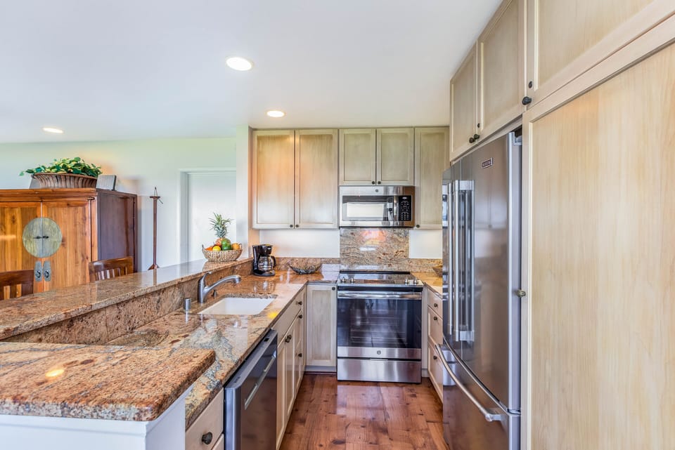 Fully equipped kitchen all new appliances