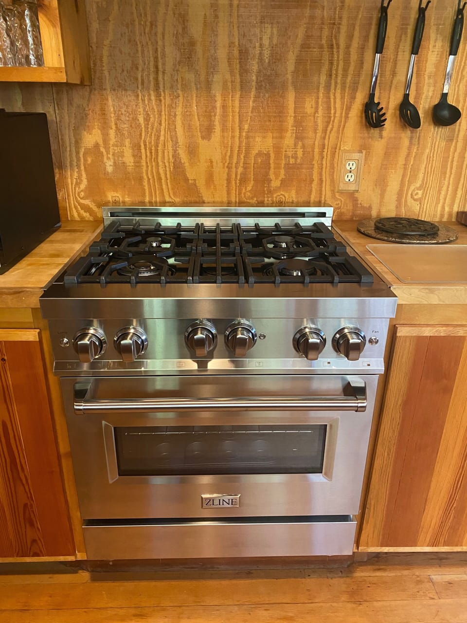 Brand new stove - Brand new stove