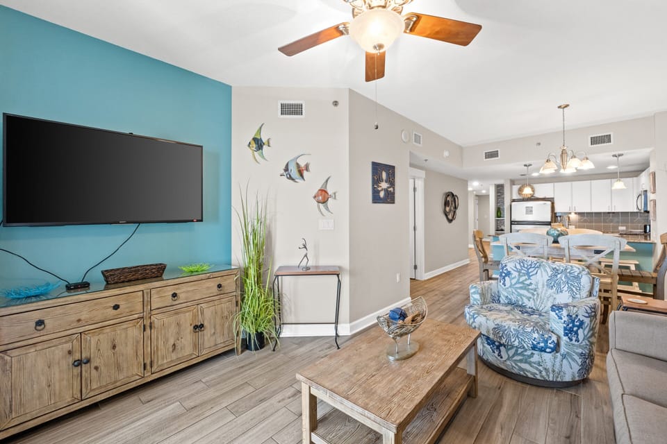 Gulf Front Living Area with Sleeper Sofa