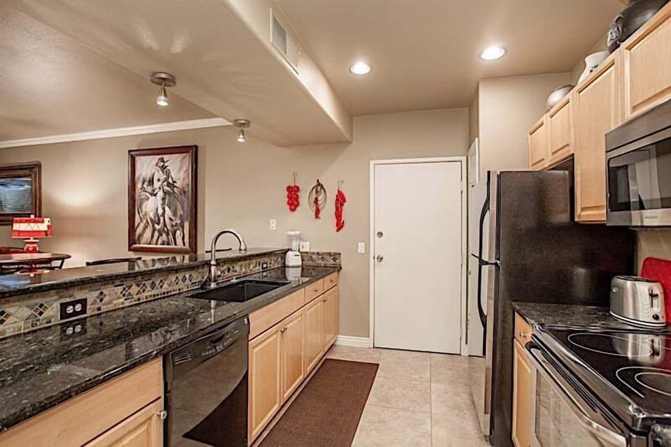 Upgraded Kitchen w/ large bar