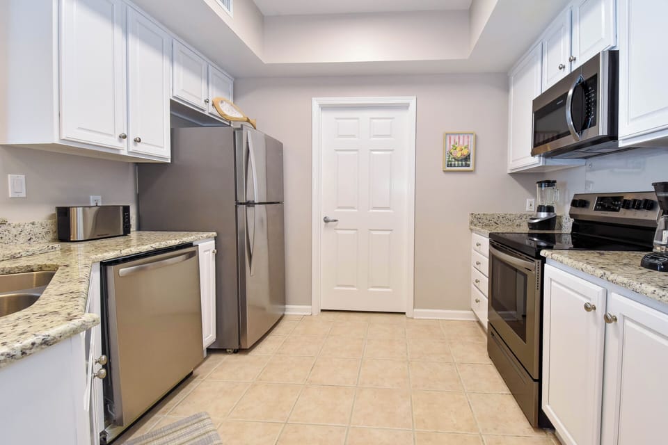 Silver Beach Towers East 705 - Kitchen