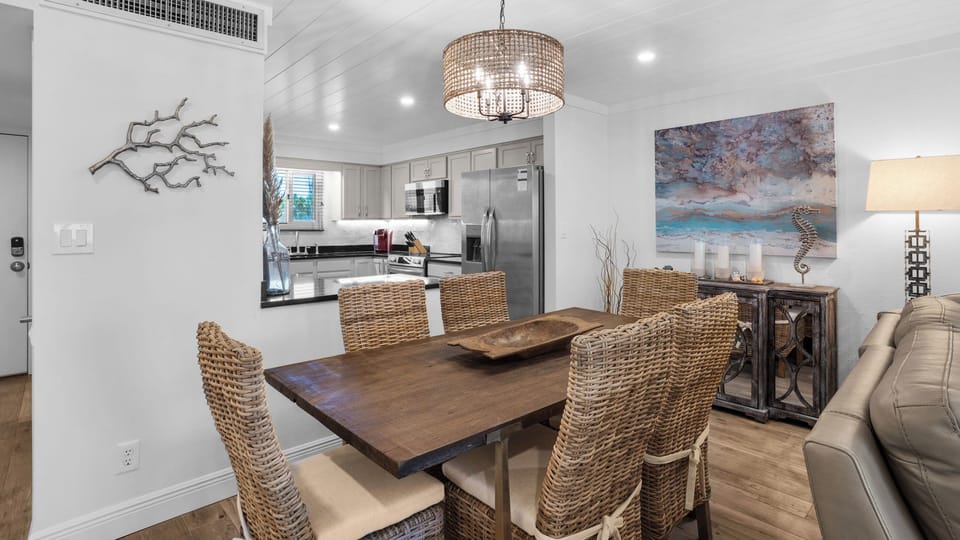 Sand Cliffs 106 - Dining area
