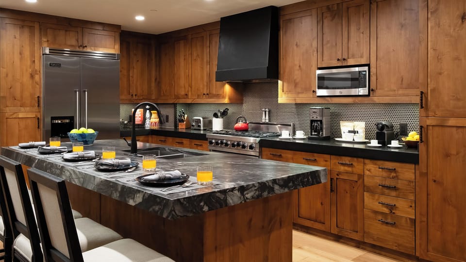 Kitchen, Main Level - Island with seating