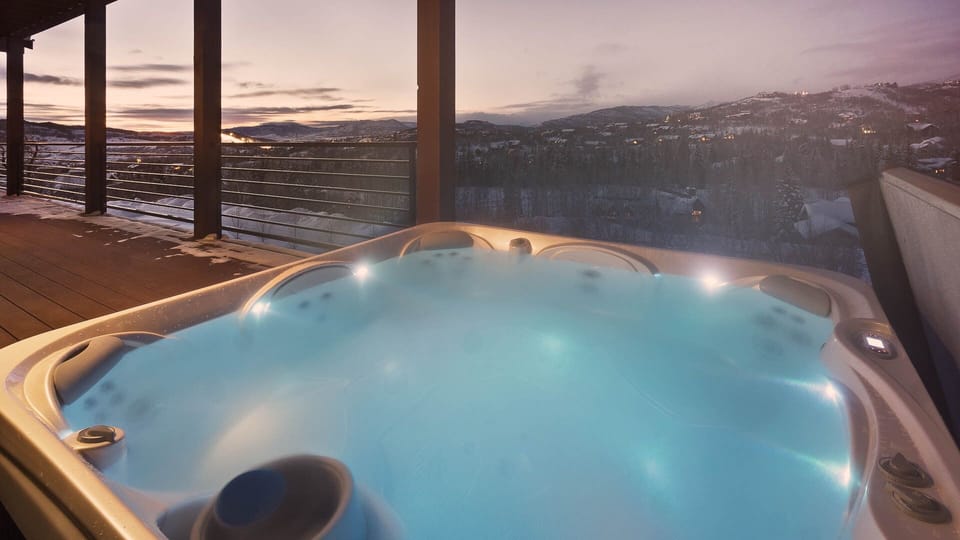 Private hot tub