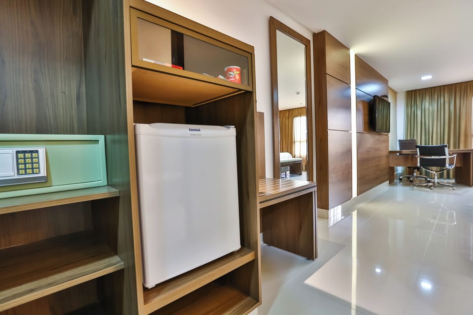 Deluxe Suite, 1 King Bed | Minibar, in-room safe, desk, free WiFi