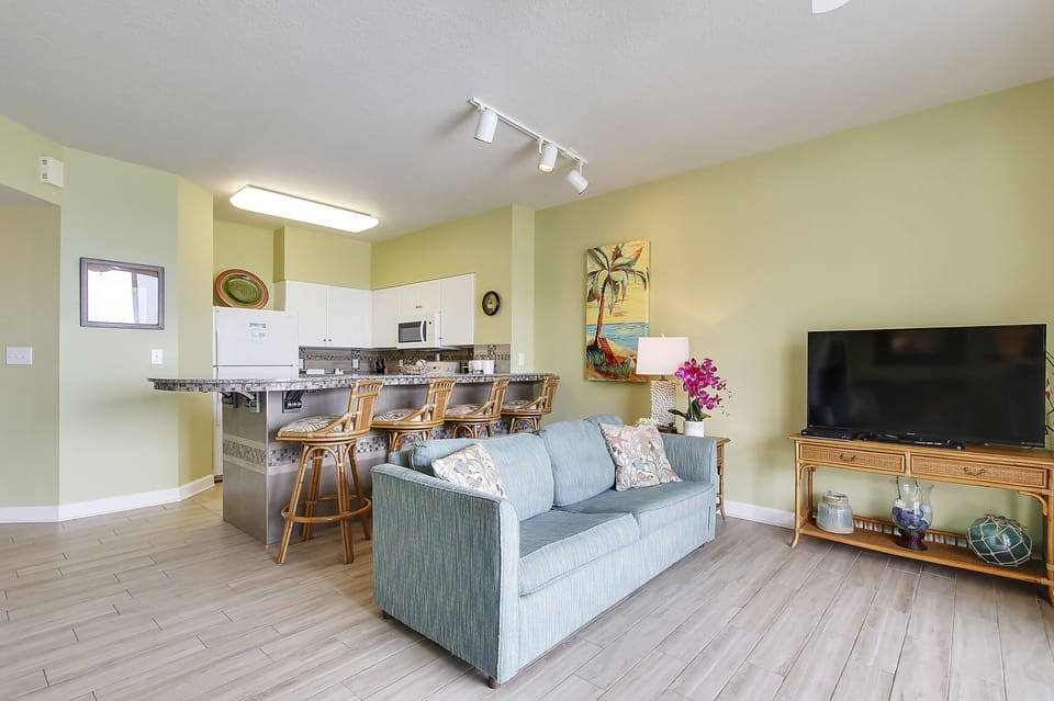 Gulf Front Living Area with Sleeper Sofa