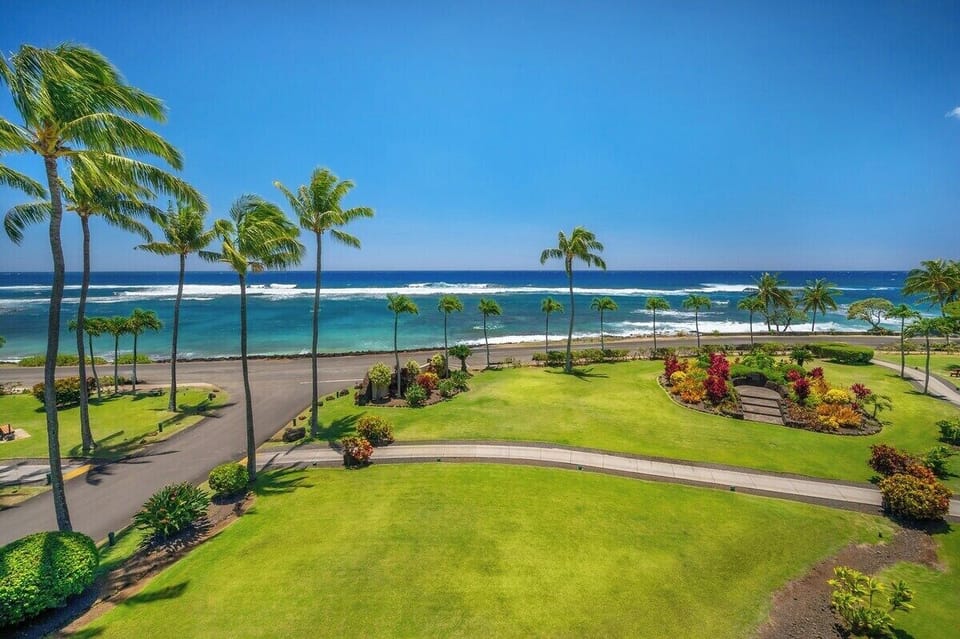 Lawai Beach Resort 1401 - Lush, Vibrant Lawns and Tropical Flora