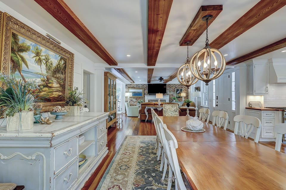 23 Ruddy Turnstone - Dining (1st Floor)