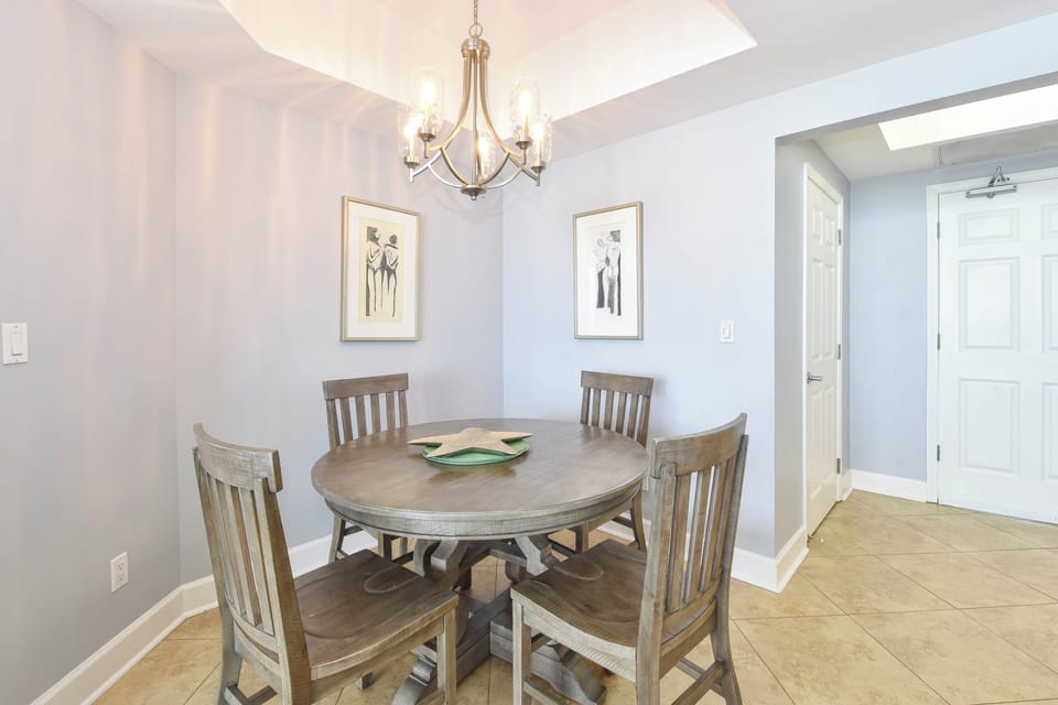 Silver Beach Towers East 702- Dining Area