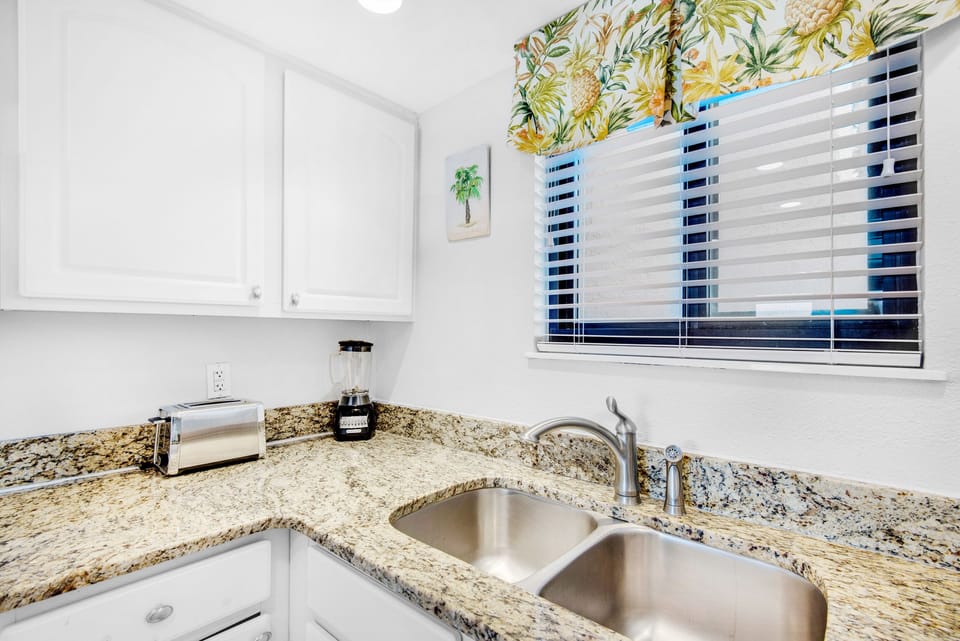 Plenty of kitchen storage