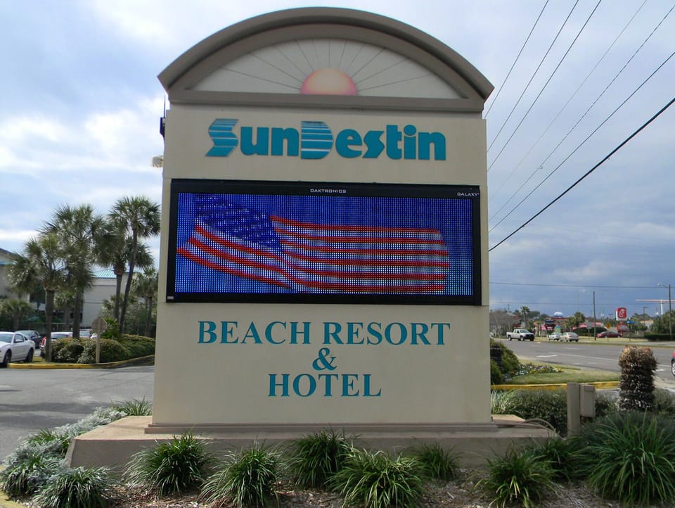 Sundestin entry