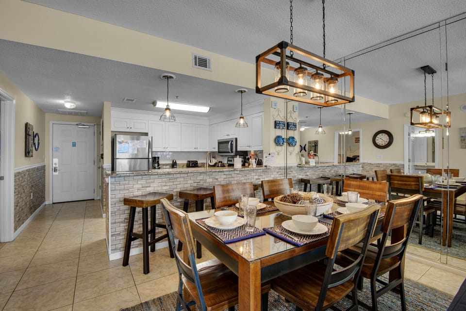 Dining Table seats 6
