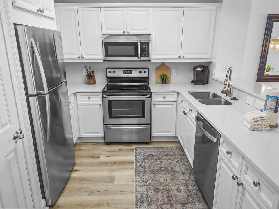 Summer Place #204 Kitchen