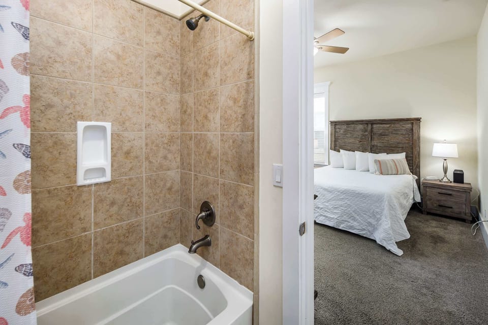 First floor bathroom with shower/tub combo