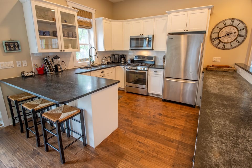 Main Level | Kitchen