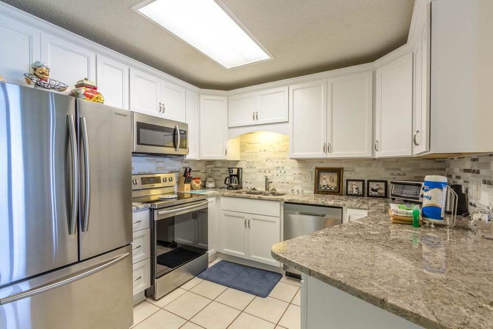 Kitchen 2 -Phoenix VI 1210-Orange Beach, AL