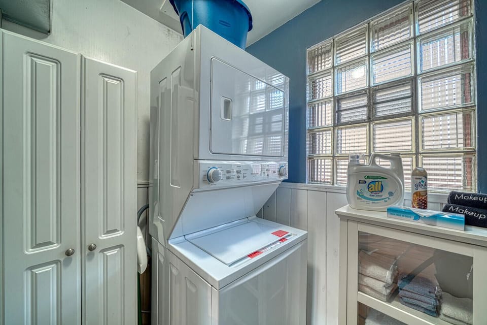 - Full Bathroom