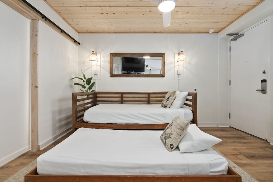Trundle bed for additional 2 guests - Trundle bed for additional 2 guests
