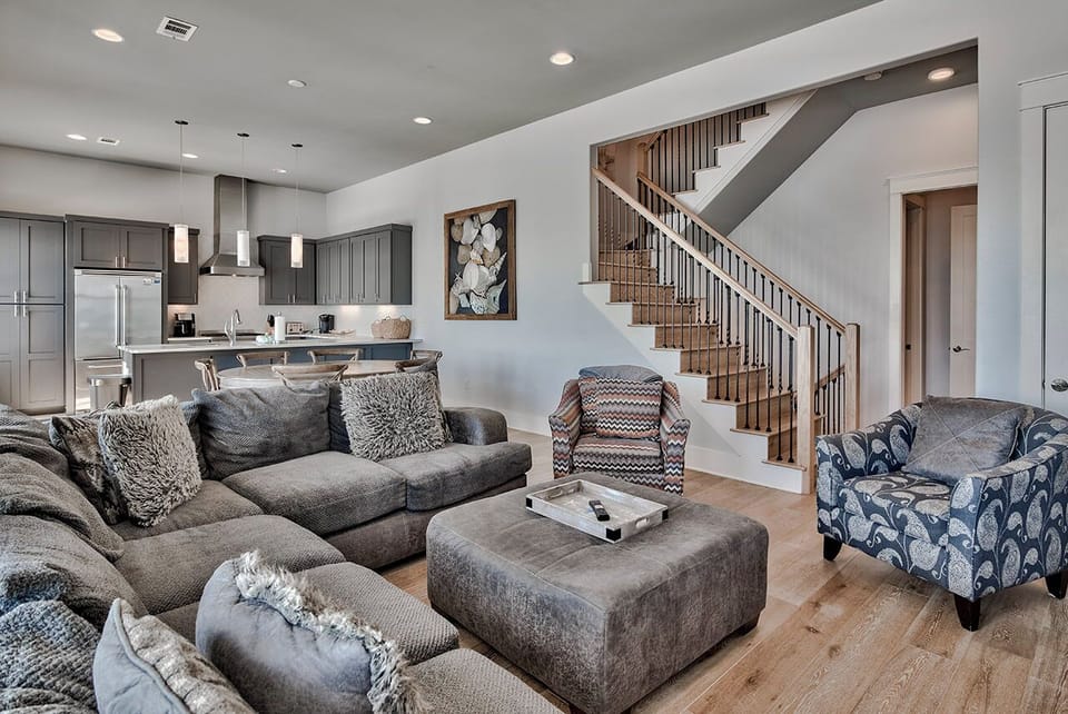 Gulf Breeze - Luxury Beachfront Vacation Rental House with Private Pool in Frangista Beach Destin, FL- Five Star Properties Destin/30A