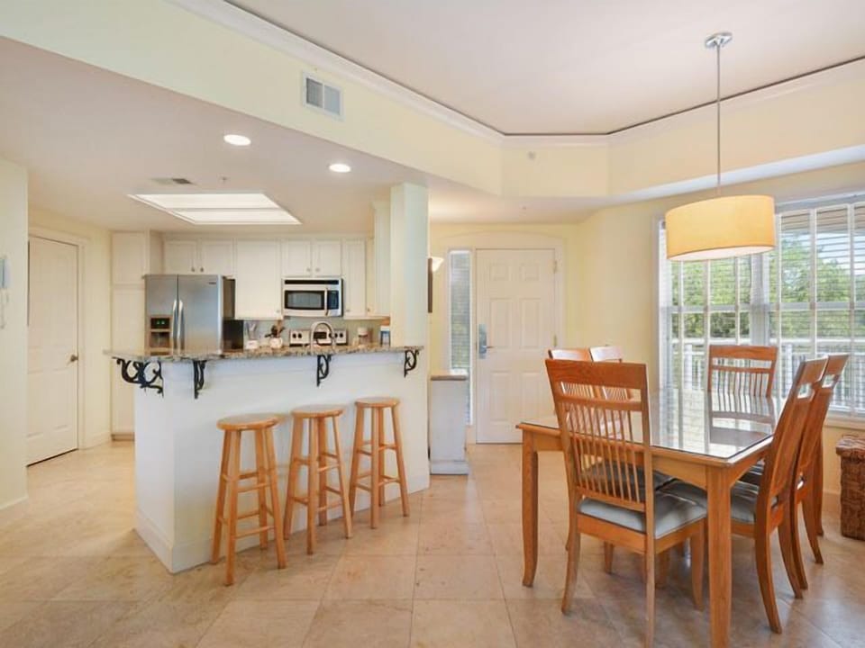 Kitchen/Dining Area