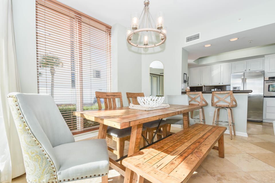 Silver Beach Towers West 106- Dining Area