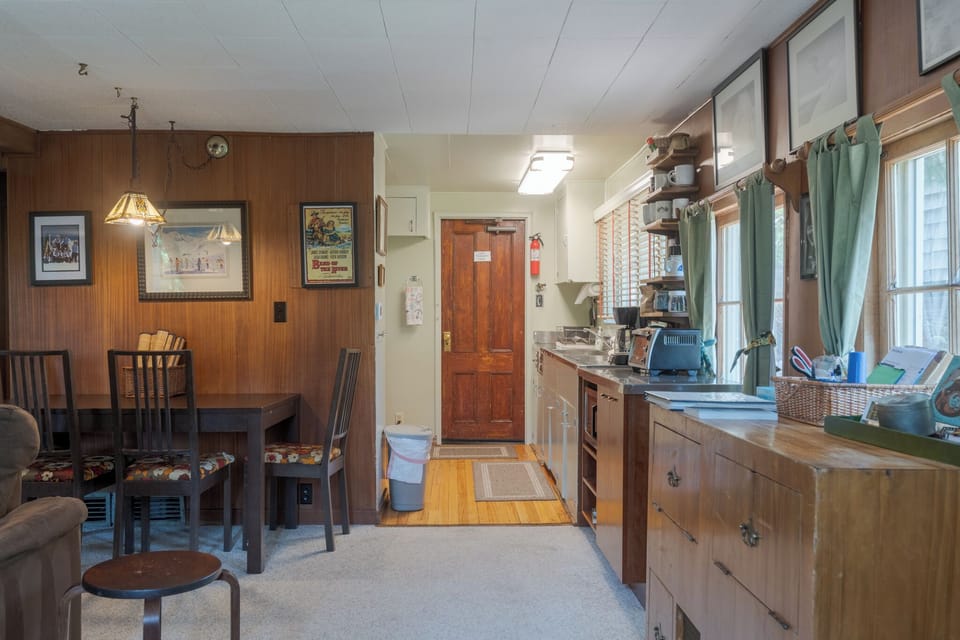 Dining/ Kitchen