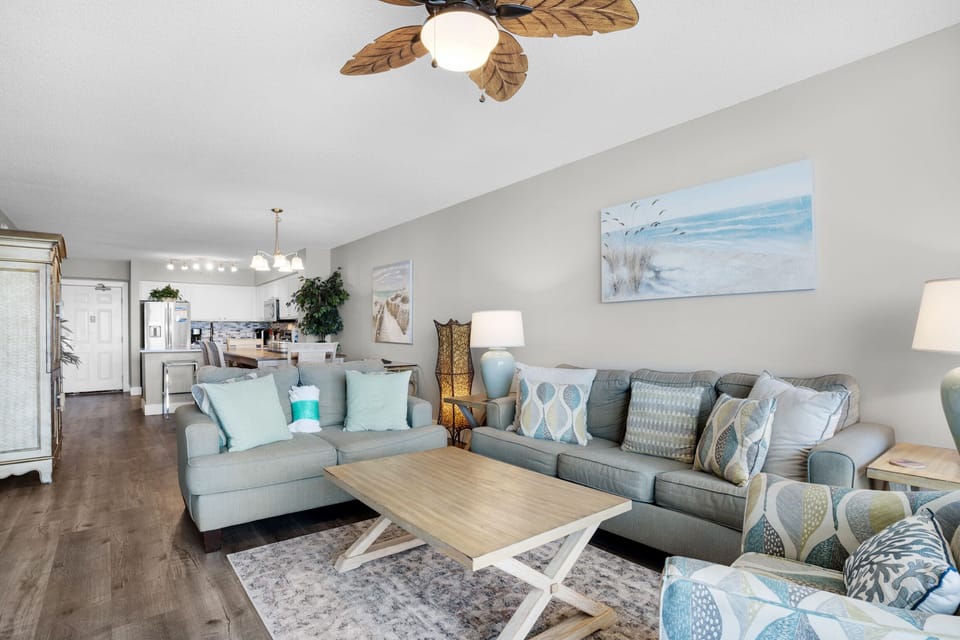 Living room to kitchen view