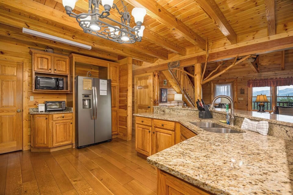 Fully Stocked Kitchen