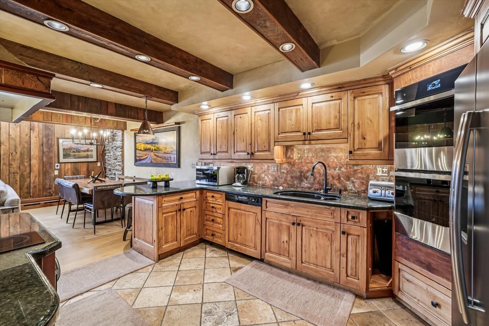 Kitchen - Beaver Run Peak 9 Penthouse - Breckenridge Vacation Rental