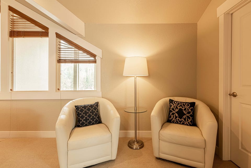 Small sitting area