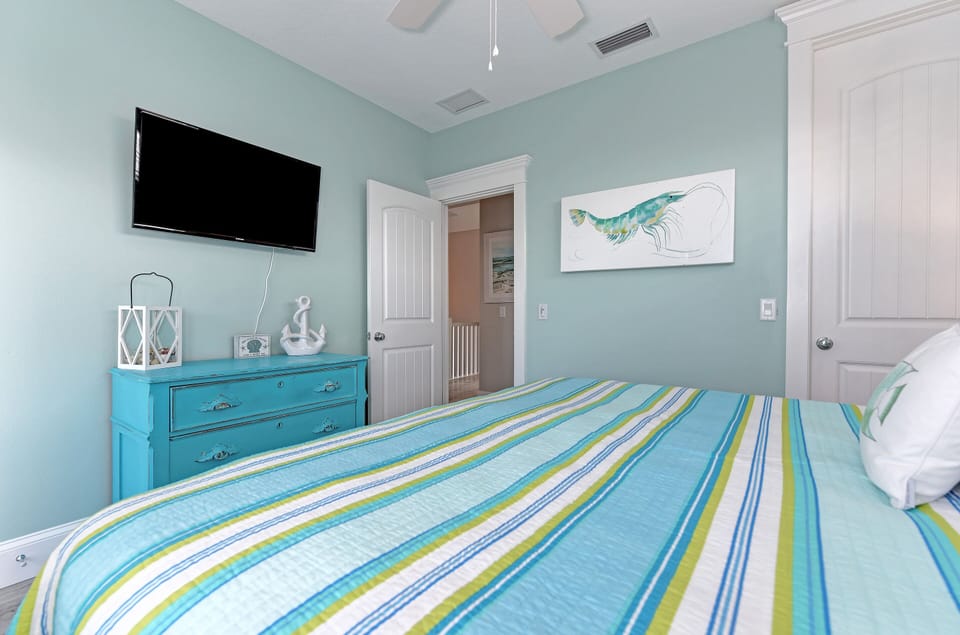 King sized guest room