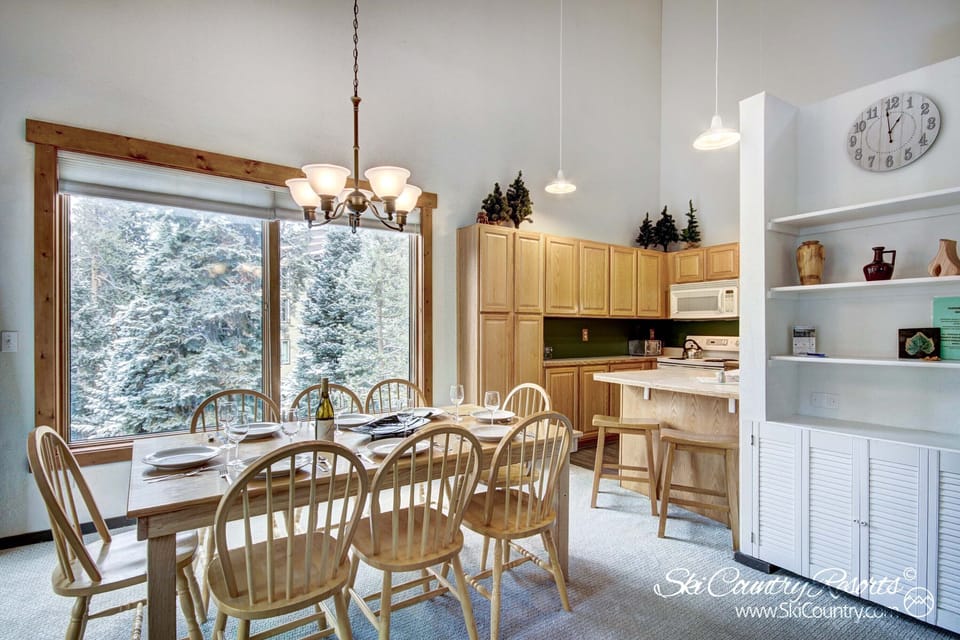 Dining Room / Kitchen