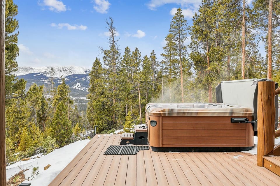 Patio - Dunkin Hill Lodge - Breckenridge Vacation Rental