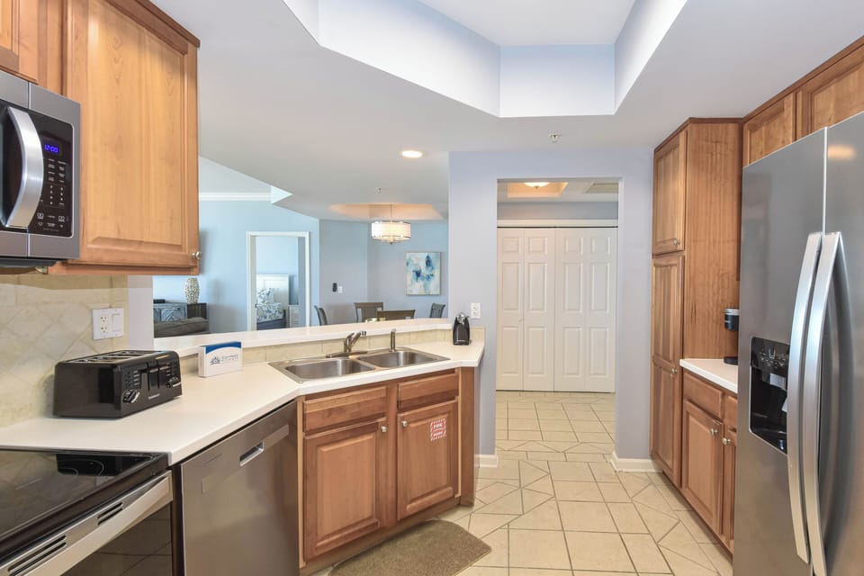 Silver Beach Towers W402 - Kitchen
