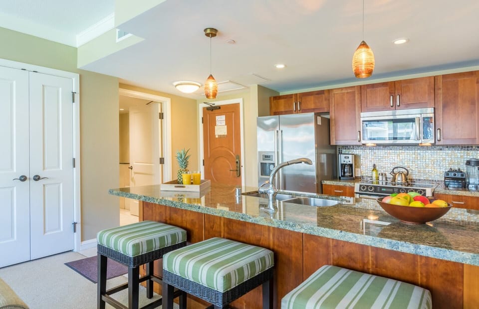 Luxuriously appointed to enhance your Maui experience
                