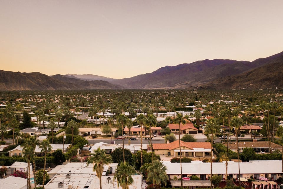 Who's that? The San Jacinto Mountains  are waving hello!