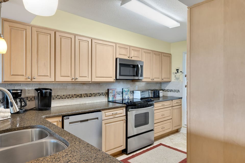 Full Kitchen