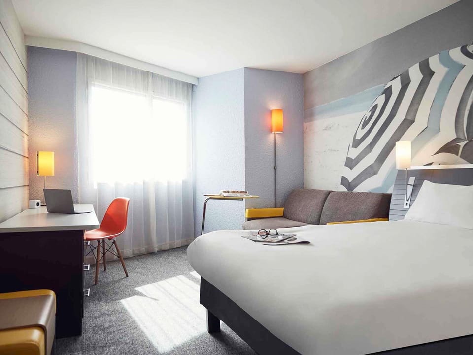 Standard Room, 1 Double Bed with Sofa bed | Premium bedding, in-room safe, desk, blackout drapes